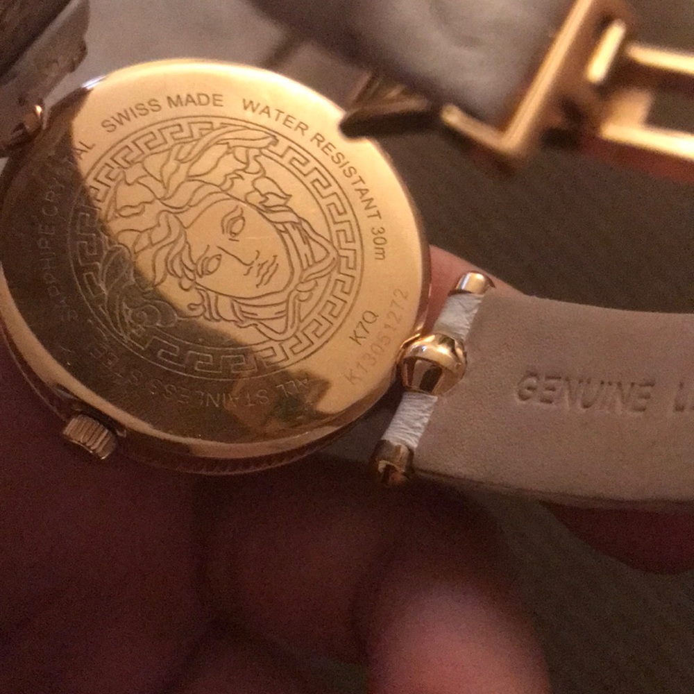 Authentic Versace watch - Picture 8 of 9